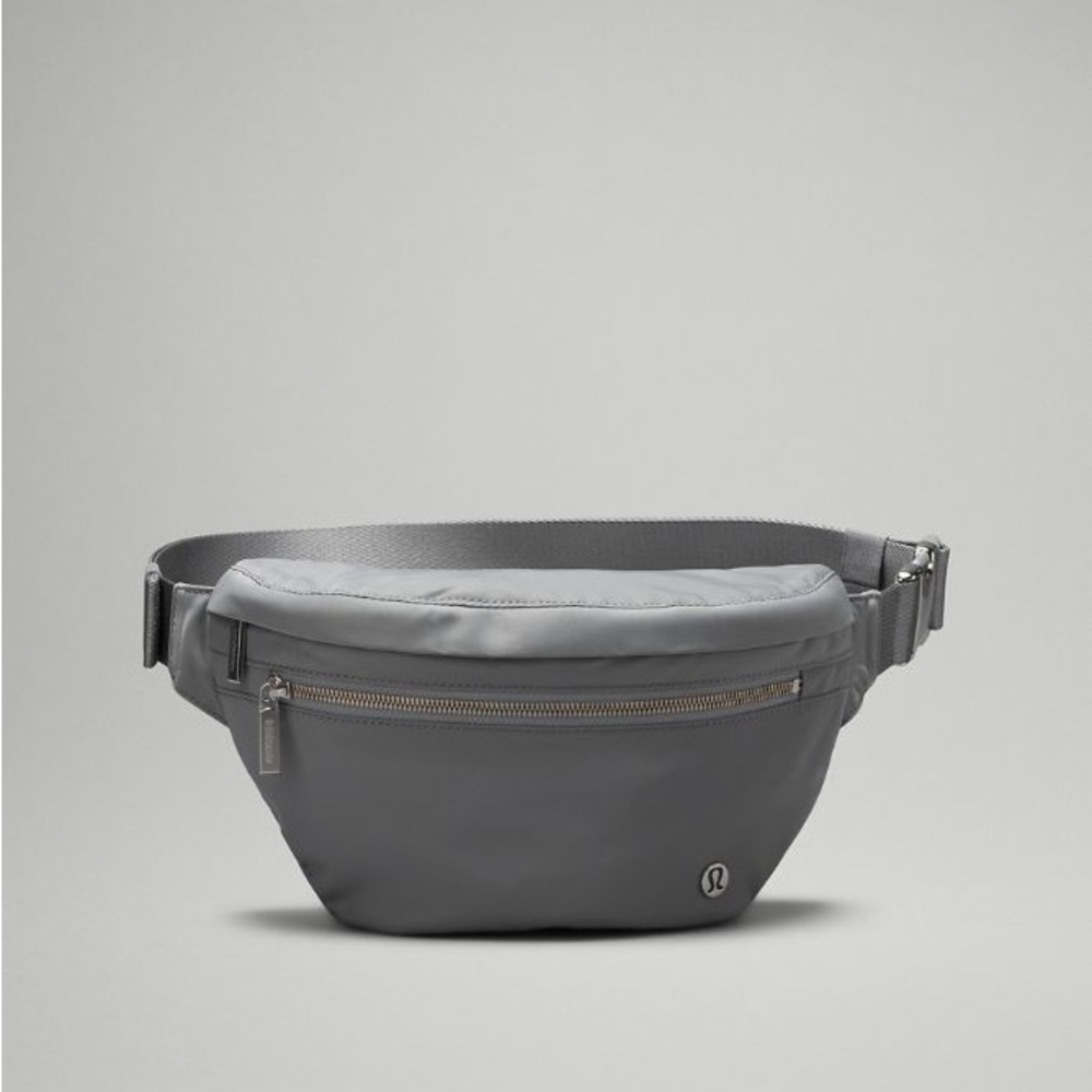 Like New Lululemon City Adventurer Belt Bag 2.5L - Rhino Gray